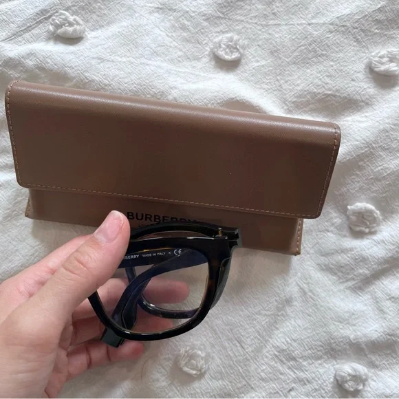 Burberry Glasses - Picture 9 of 9